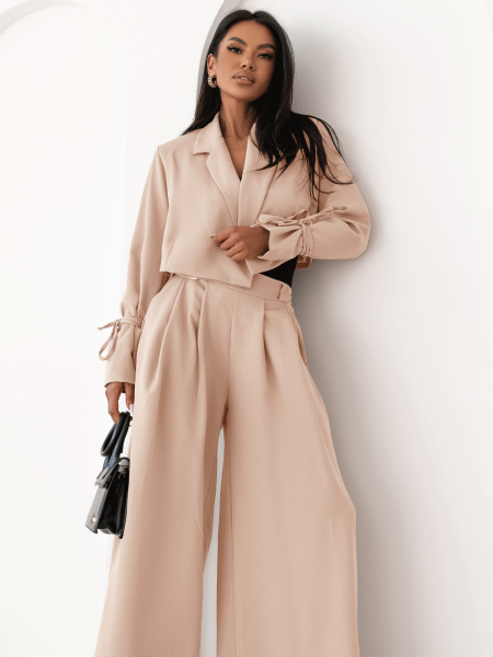 Stylowy garnitur z szerokimi spodniami AIDAN - beżowy