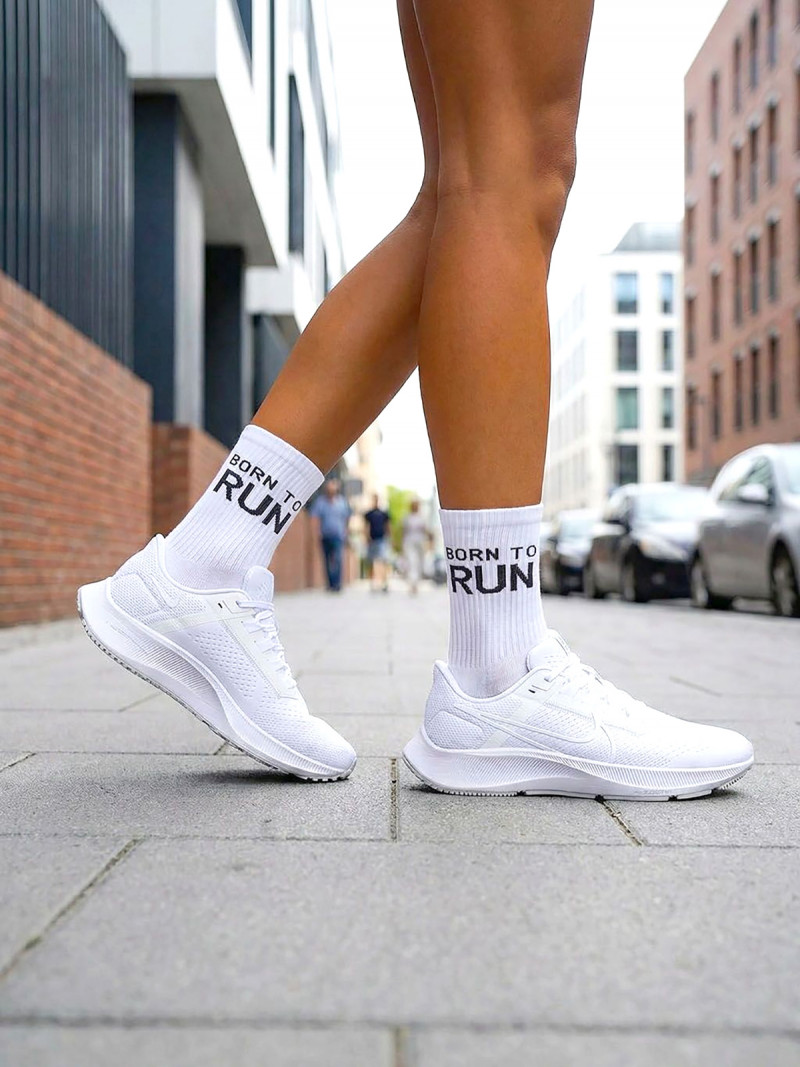 Skarpetki damskie BORN TO RUN - białe