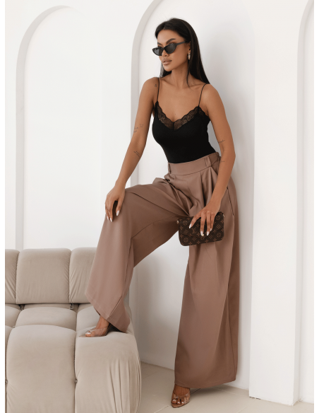 Stylowe szerokie spodnie z zakładkami MOTOKO - cappuccino