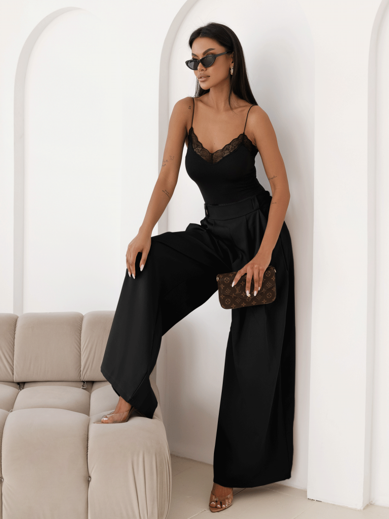 Stylowe szerokie spodnie z zakładkami MOTOKO - czarne