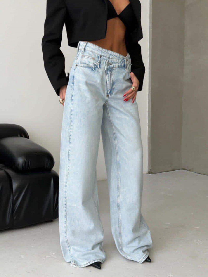 Spodnie jeansy z asymetrycznym pasem MATTY - jasny jeans