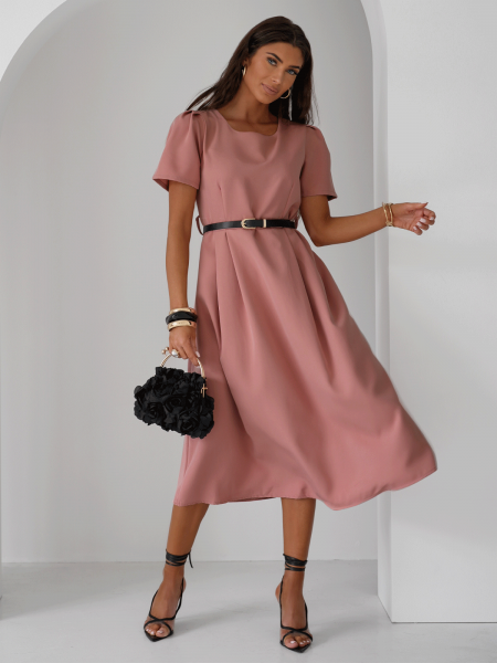 Elegancka sukienka midi z paskiem KERRIE - brudny róż