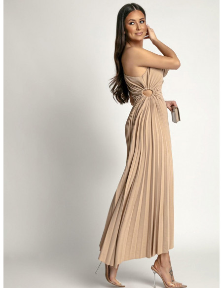 Asymetryczna plisowana sukienka z kwiatem JANNA - cappuccino