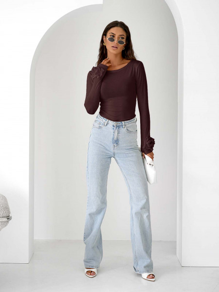 Wiskozowa bluzka z różą na rękawie ELIJA - czekoladowa 2