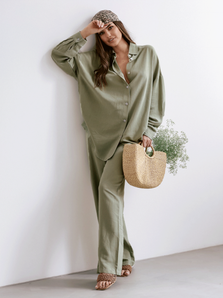 Bawełniany komplet koszula i szerokie spodnie SURI - khaki 2