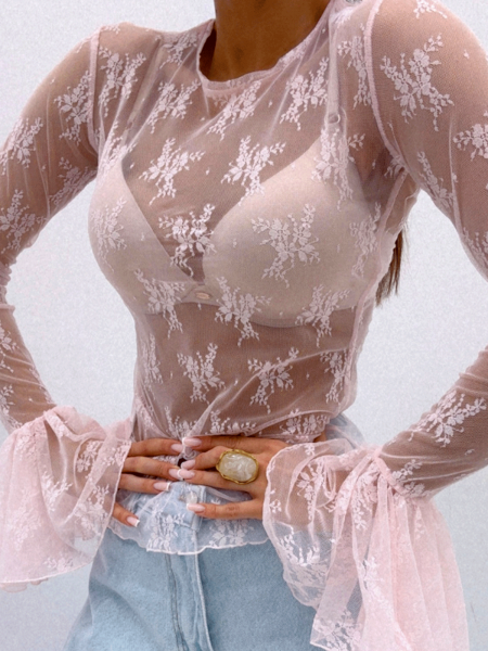 Koronkowa bluzka z falbaną na rękawie JASTER - pudrowy róż