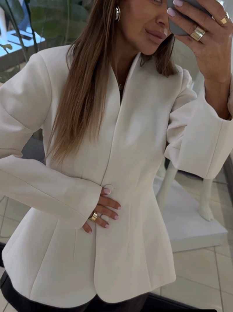 Elegancka taliowana marynarka MARTIE...