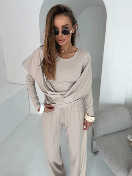 Stylowy wiskozowy komplet z szerokimi spodniami - jasny beż