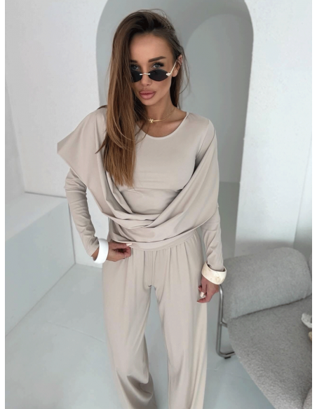 Stylowy wiskozowy komplet z szerokimi spodniami - jasny beż