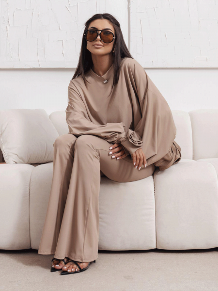 Stylowa bluza oversize ze ściągaczem LURENA - cappuccino