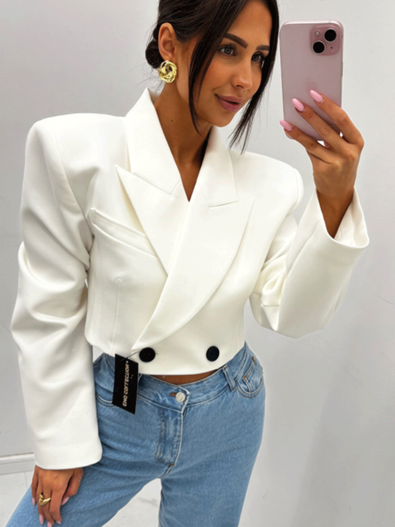 Elegancka krótka marynarka oversize KAMALU - biała