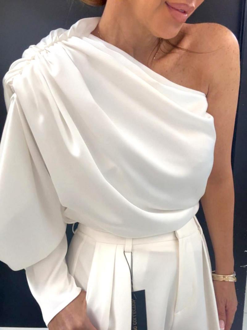 Elegancka bluzka na jedno ramię ANVENY - biała