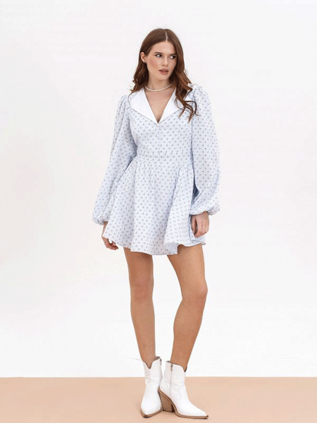 Bawełniana sukienka mini w print LUSINA - błękitna