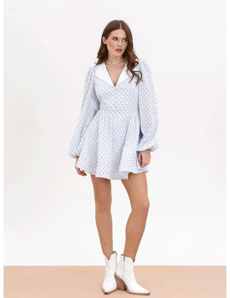 Bawełniana sukienka mini w print LUSINA - błękitna