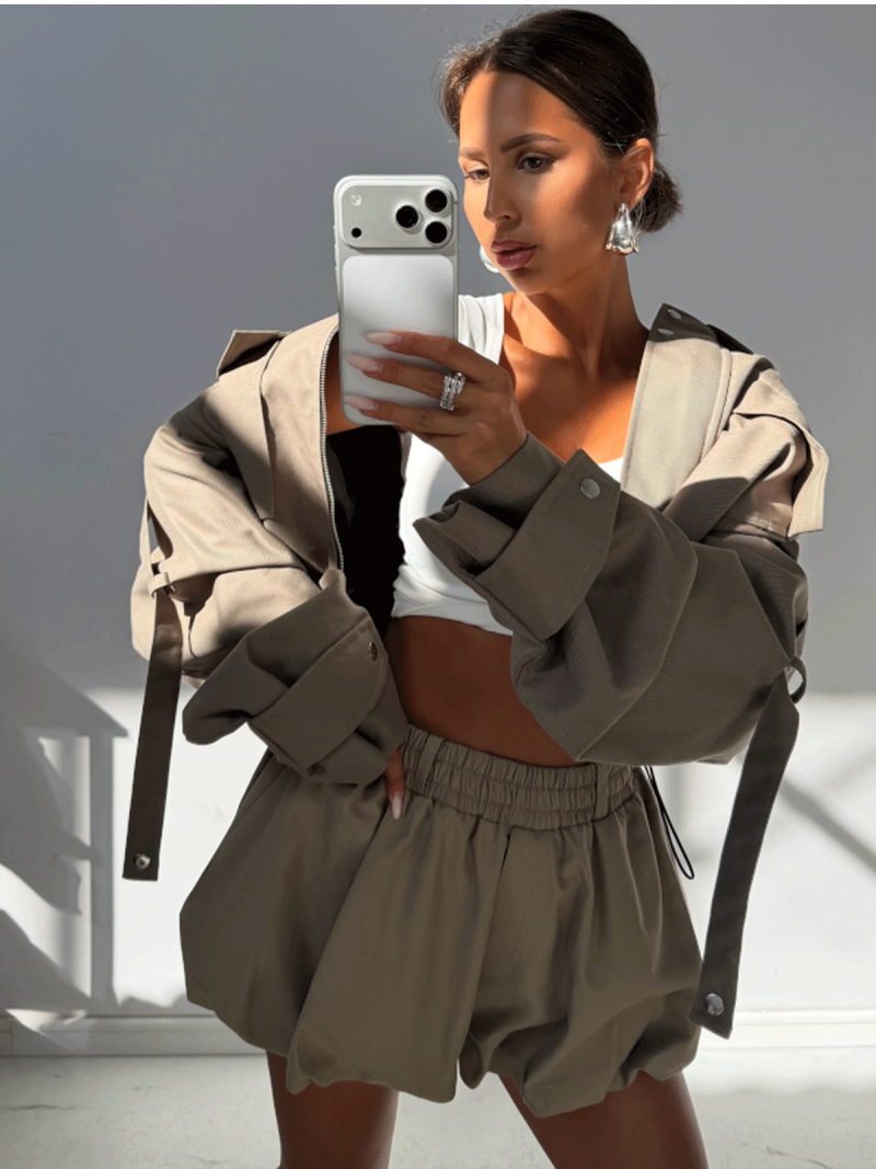 Stylowe mini spódnico-spodenki VIVIA - khaki