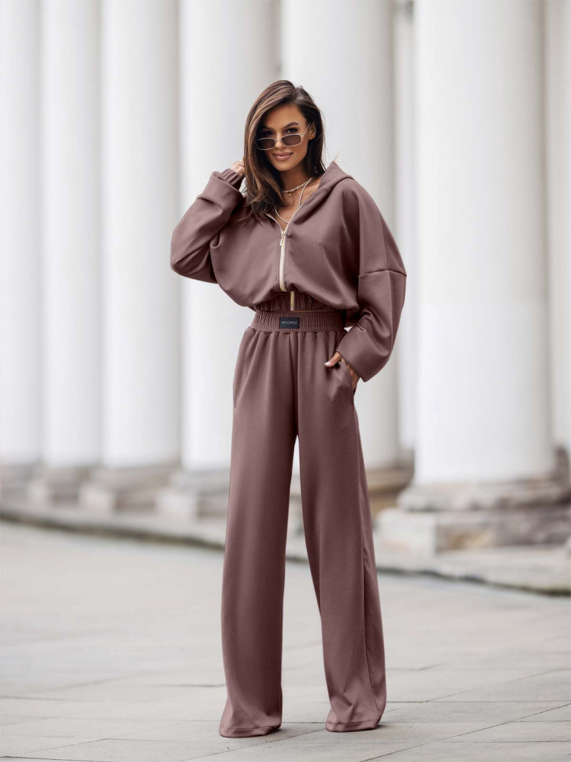 Stylowy komplet dresowy z tencelu MIKKA - mocha mousse