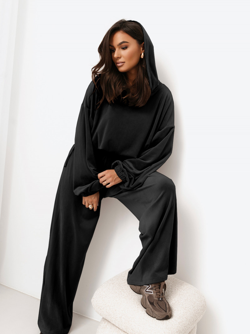 Welurowy dres bluza i szerokie...
